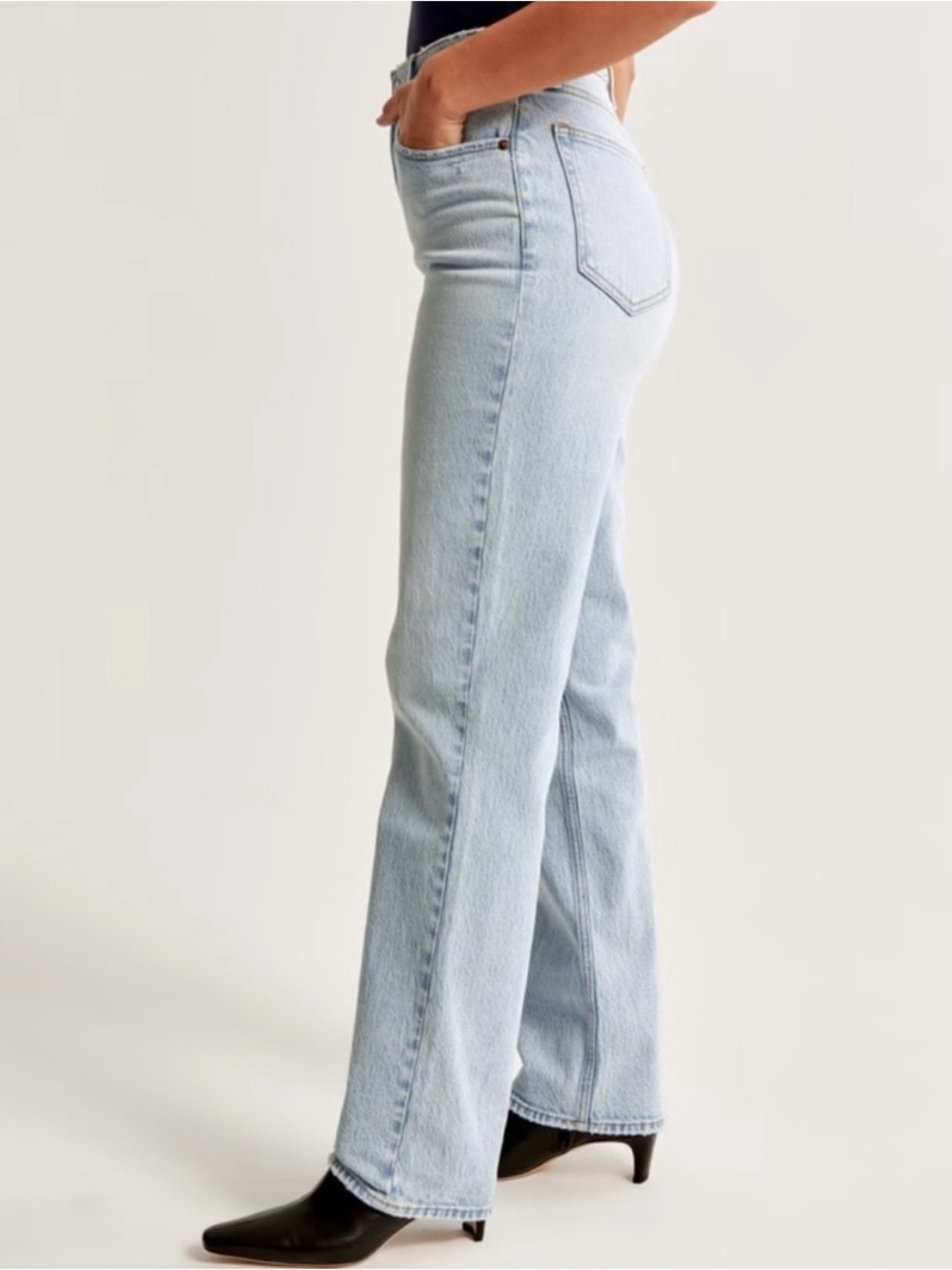 Abercrombie & Fitch The 90s Straight Utra High Rise